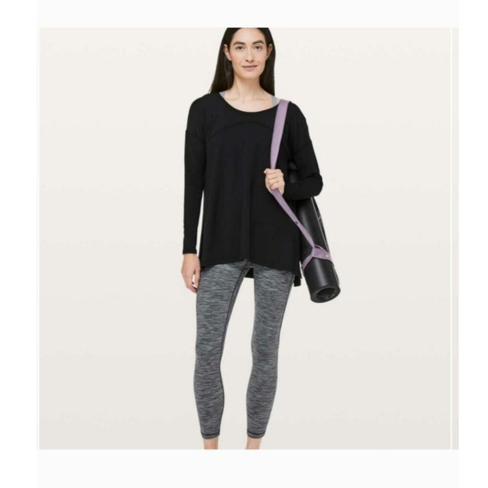 Lululemon tunic Top Sz 2 long sleeve black side slit A25C